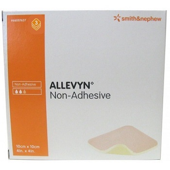 MEDICAZIONE IDROCELLULARE STERILE ALTAMENTE ASSORBENTE NON ADESIVA IN SCHIUMA DI POLIURETANO 10X10CM 3 PEZZI - maxifarmacia.it