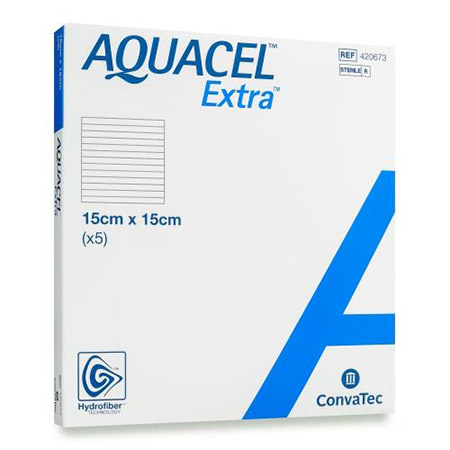 MEDICAZIONE IN TECNOLOGIA HYDROFIBER IN CARBOSSIMETILCELLULOSA SODICA E CELLULOSA RIGENERATA AQUACEL EXTRA 15X15 CM 5 PEZZI - maxifarmacia.it