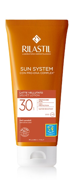 RILASTIL SUN SYSTEM PHOTO PROTECTION TERAPY LATTE VELLUTANTE SPF 30 200 ML - maxifarmacia.it